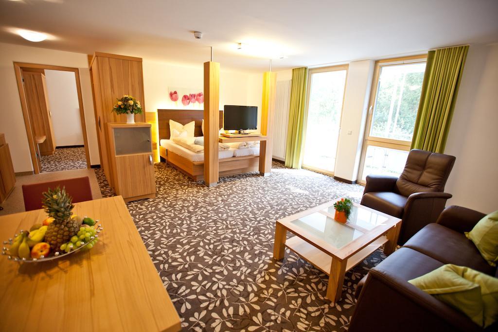 Hotel Und Appartementhof Waldeck Bad Füssing Quarto foto